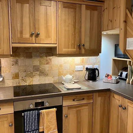 1 Swollowholm בית נופש *